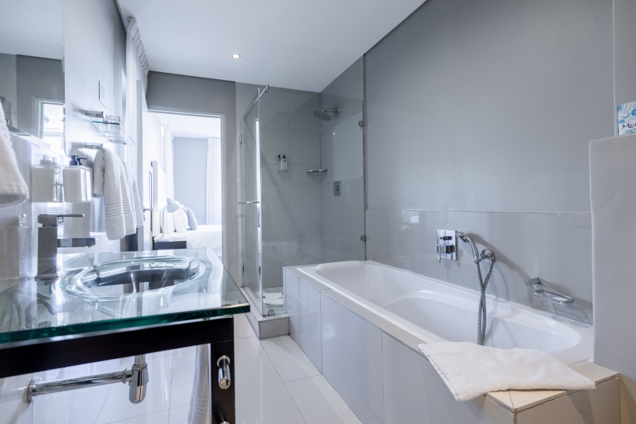 1 Bedroom Property for Sale in Bloubergstrand Western Cape